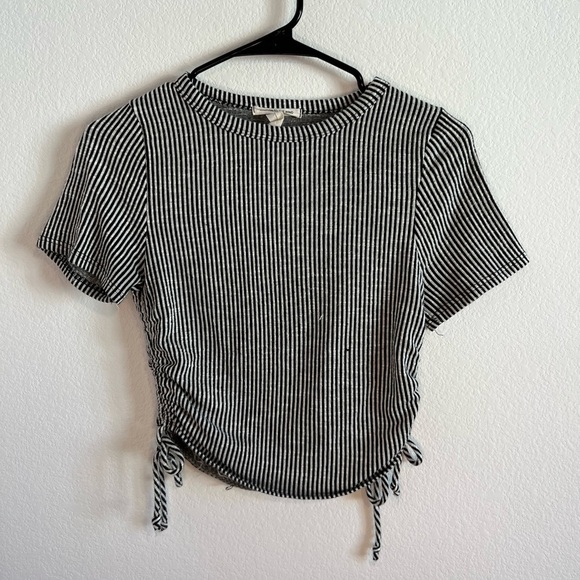 Caution To The Wind Women’s Striped Crop Top Fits S/M - Picture 1 of 8
